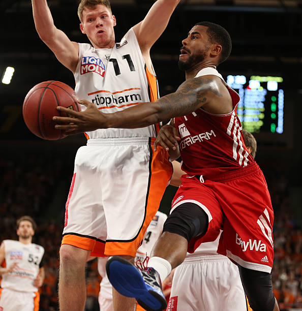 场比赛都形 场比赛都形