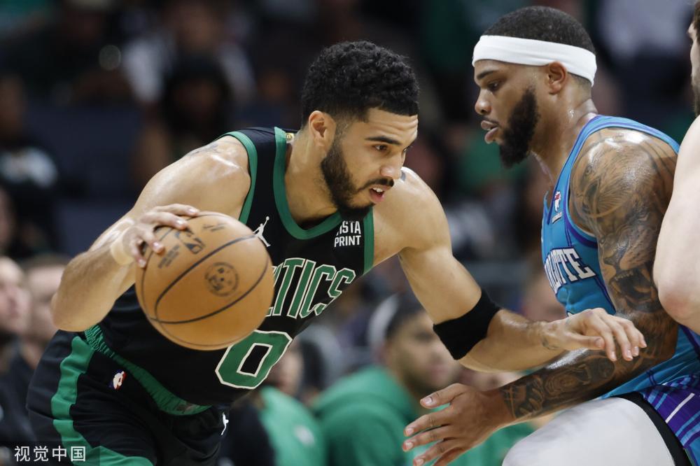 坚韧的擒抱 坚韧的擒抱